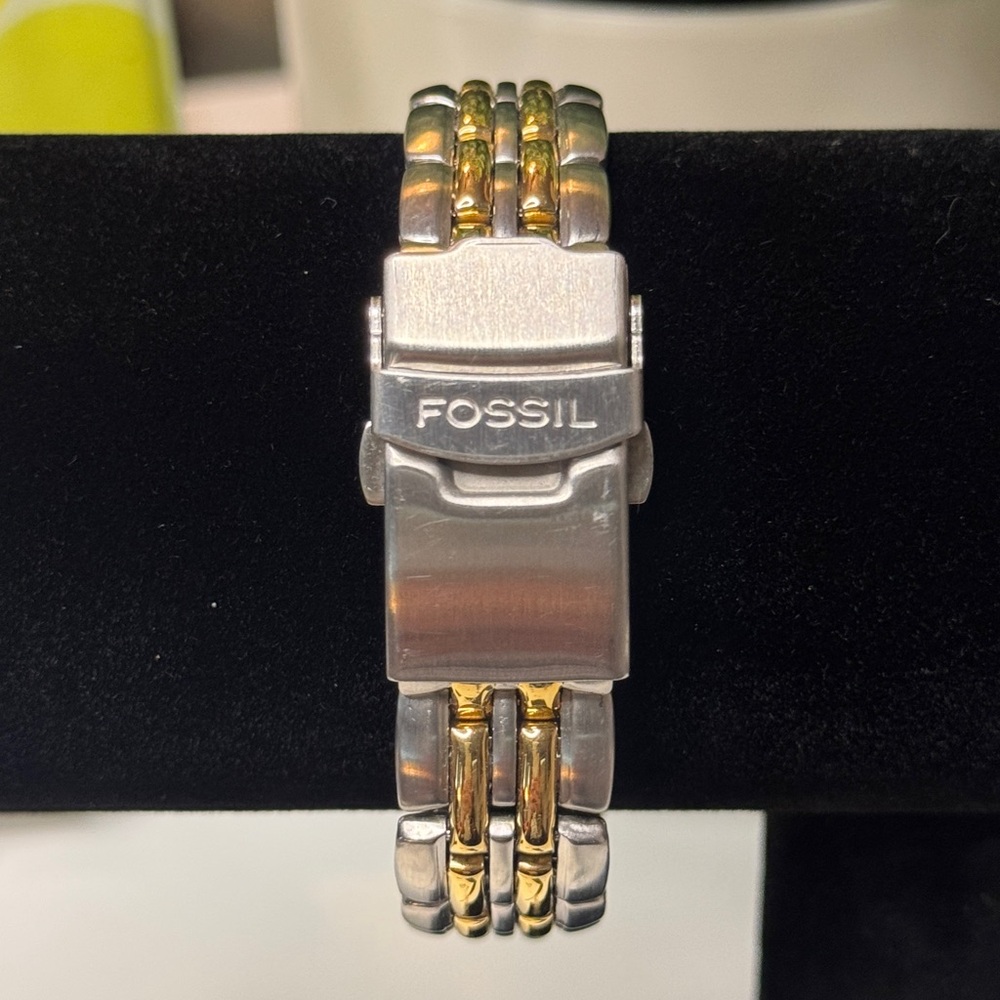Vintage Fossil Two Tone Stainless Steel Watch Date 100M Water Resistant - Picture 4 of 7